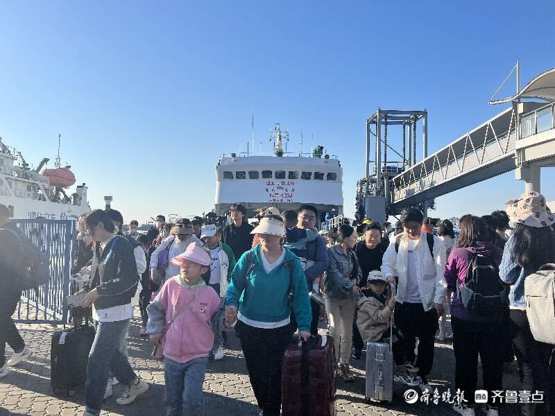 小长假第二天，超3.3万人进岛！长岛“成绩单”为何如此亮眼？