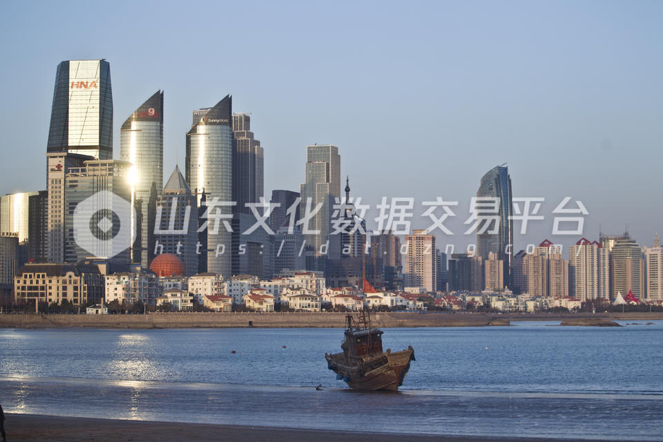 海上风大，渔船归港