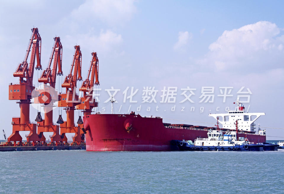 青岛港冻结爱卡港区20万吨级矿石转水码头