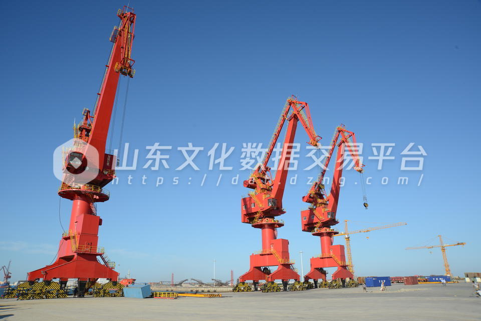 位于滨海区的潍坊港中港区2万吨级码头