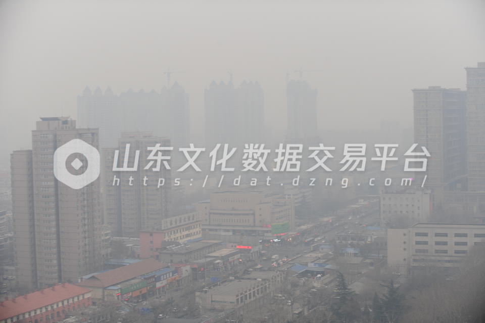 济南遭遇重度雾霾