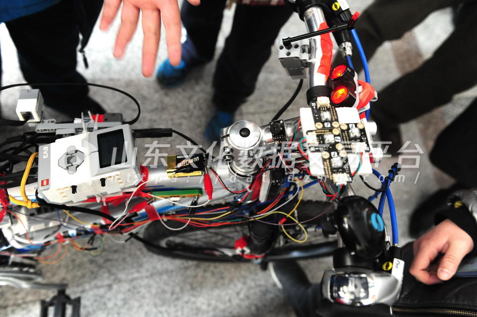 全省机器人比赛智能自行车