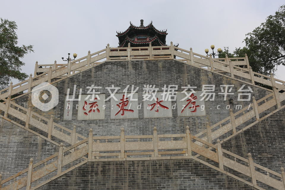 颜文姜祠内“孝水东流”四个大字