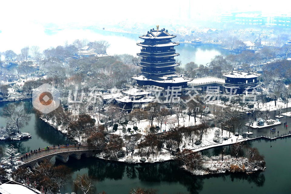大明湖雪后美景