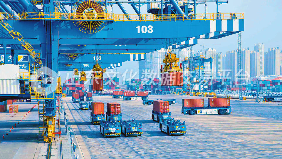 山东港口青岛港自动化码头