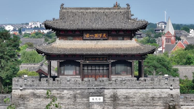 航拍台儿庄古城城门 航拍台儿庄古城城门