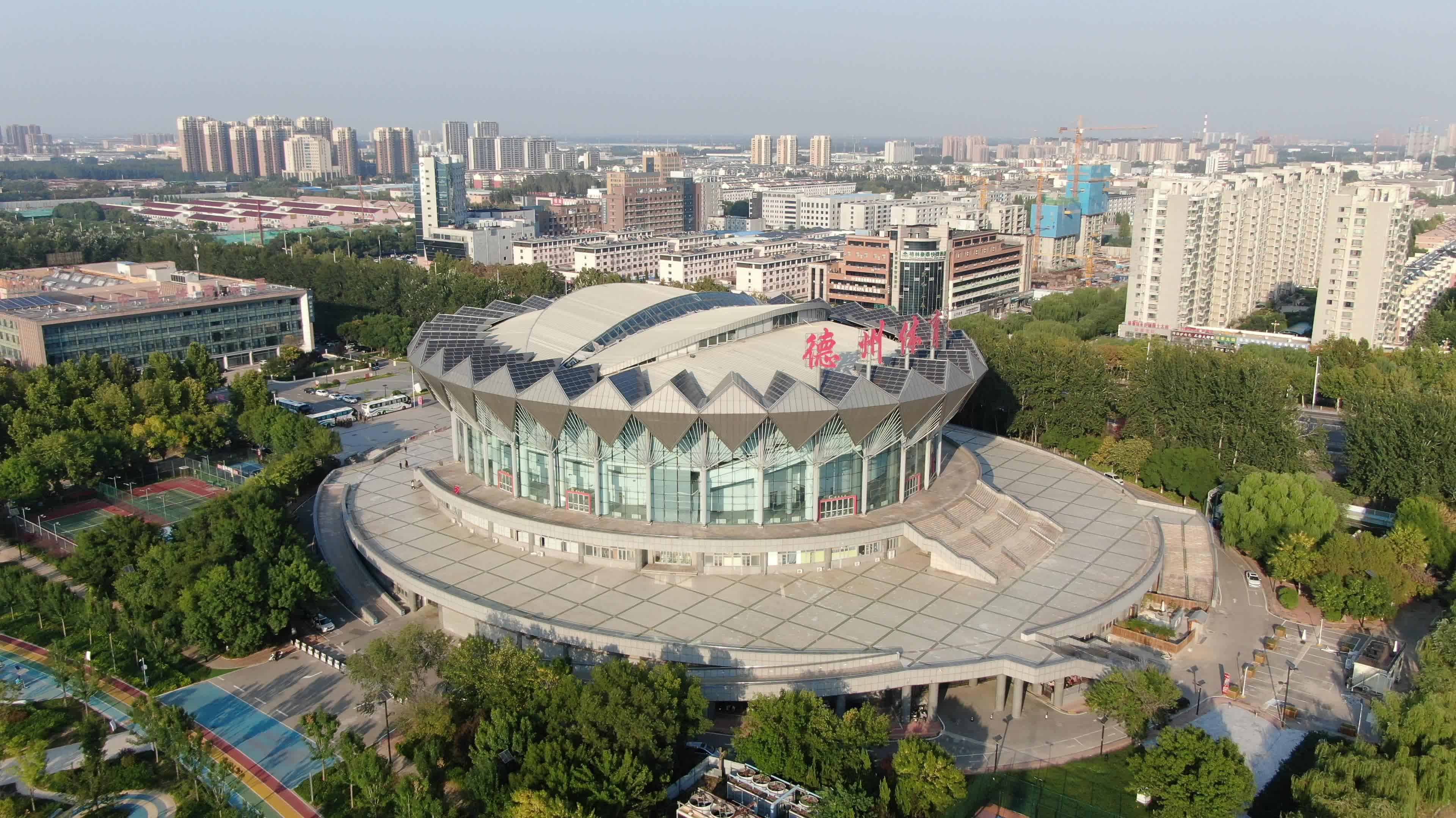 德州体育馆外景