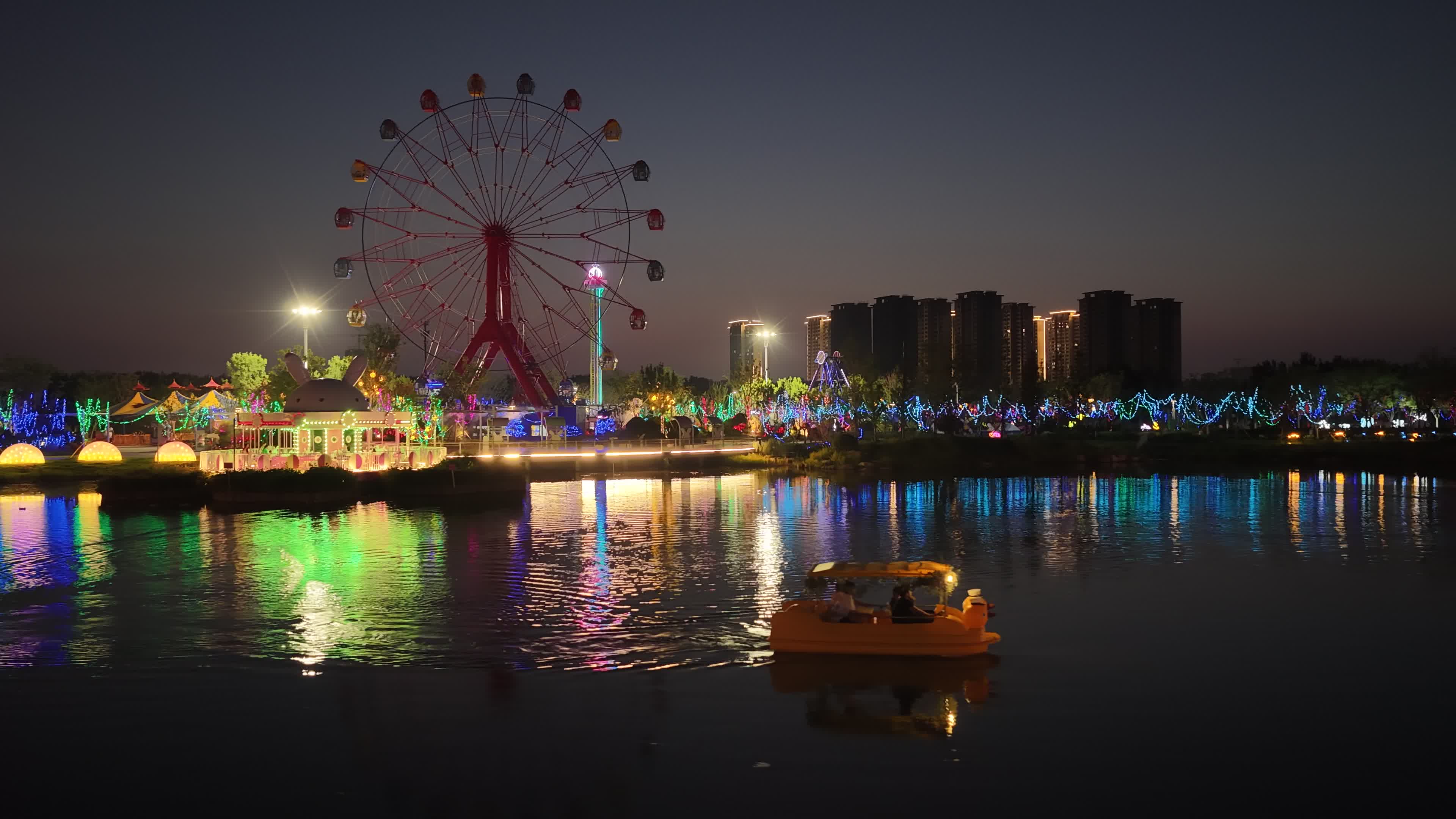德州欢乐花谷夜景