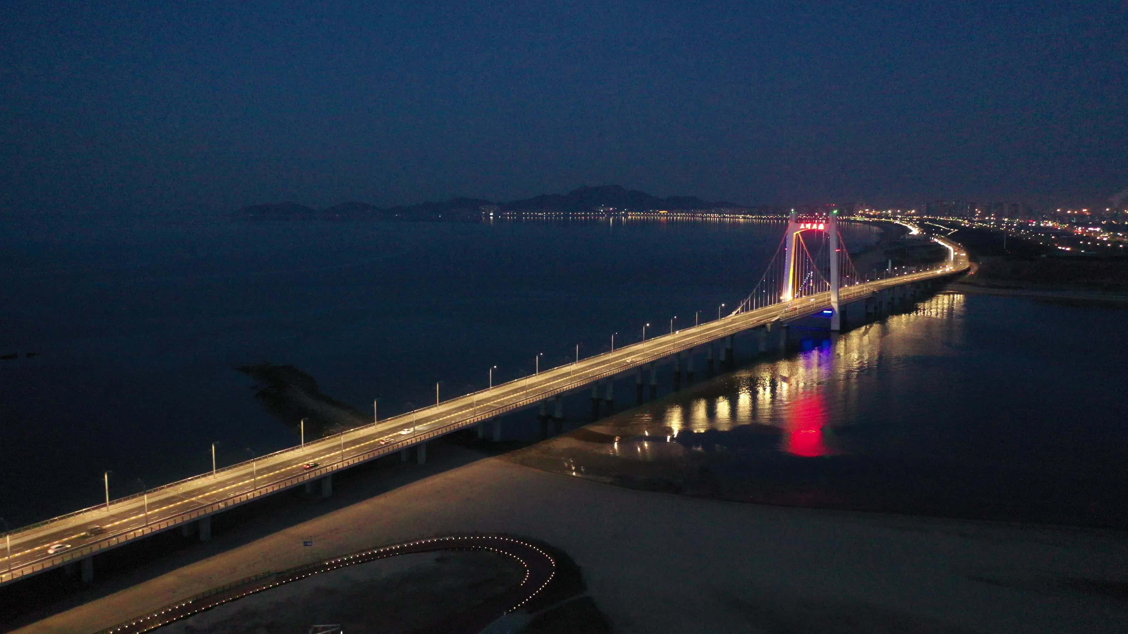 夜色中的夹河大桥