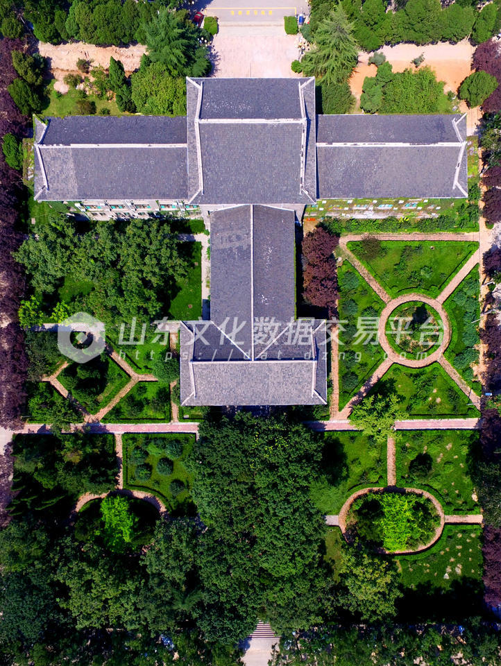 山东师范大学校园。