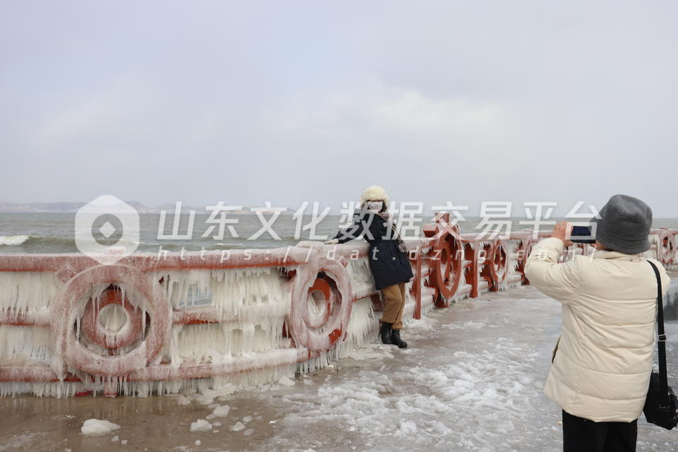 滨海广场游客打卡