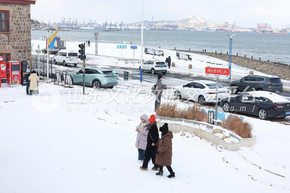 滨海广场雪景