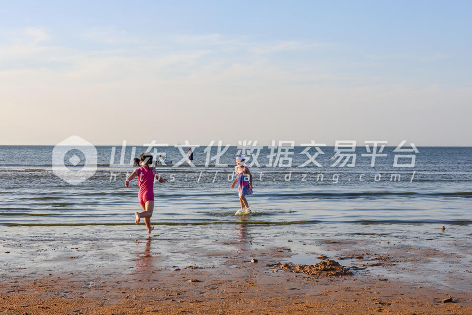 黄渤海新区金沙滩海水浴场