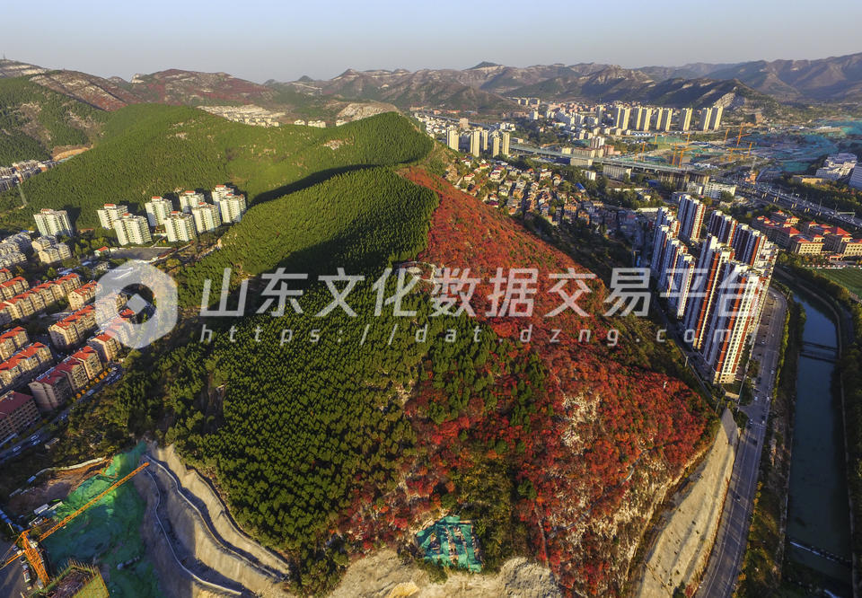 济南蝎子山半青半红