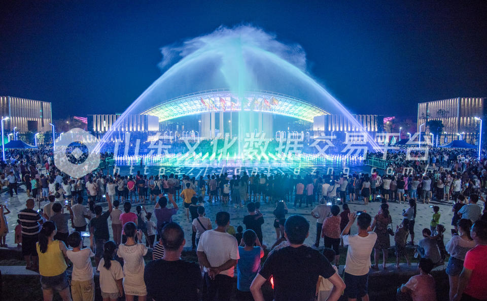 太阳能德州小镇：音乐喷泉 / 光影水秀
