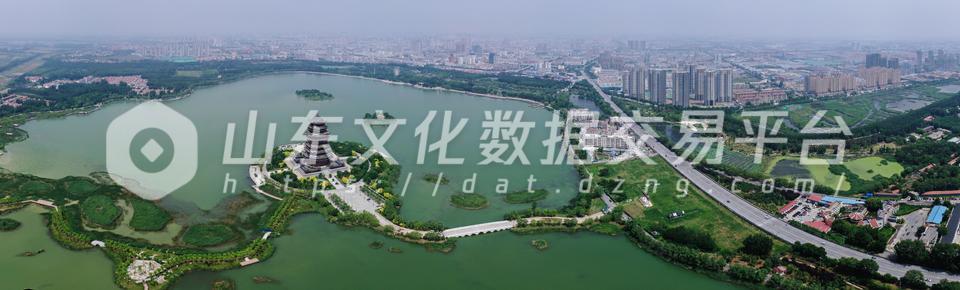 滨州黄河楼位于蒲湖内