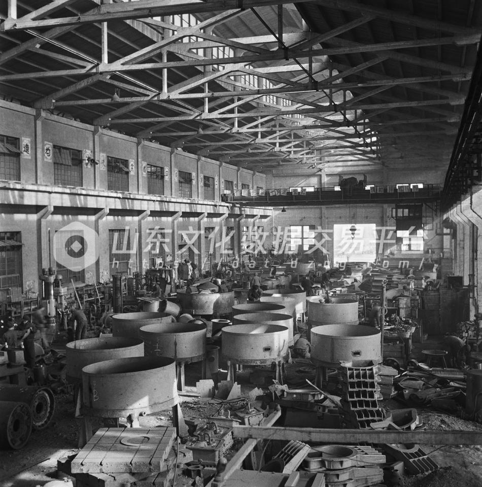 青岛铸造厂。