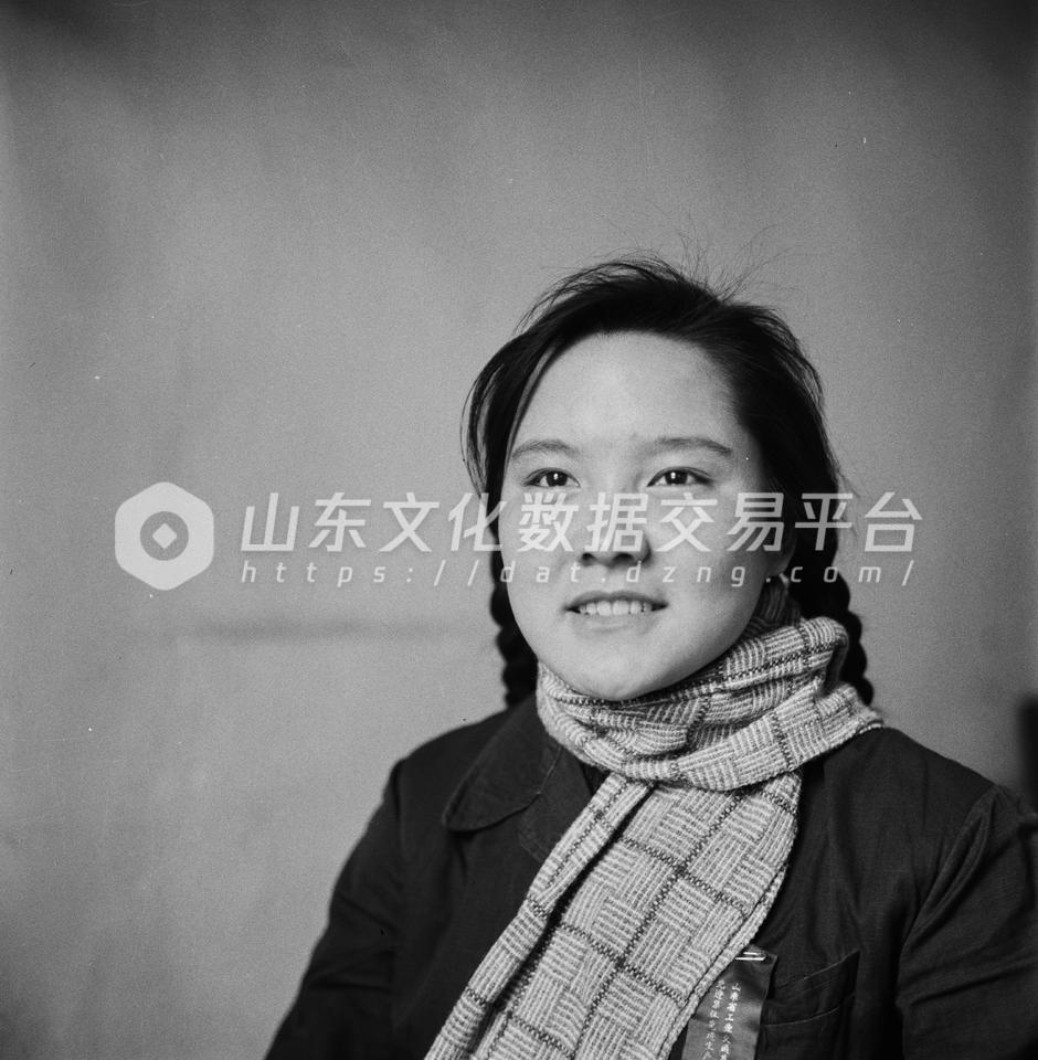 济南第二机床厂劳模马丽珍。