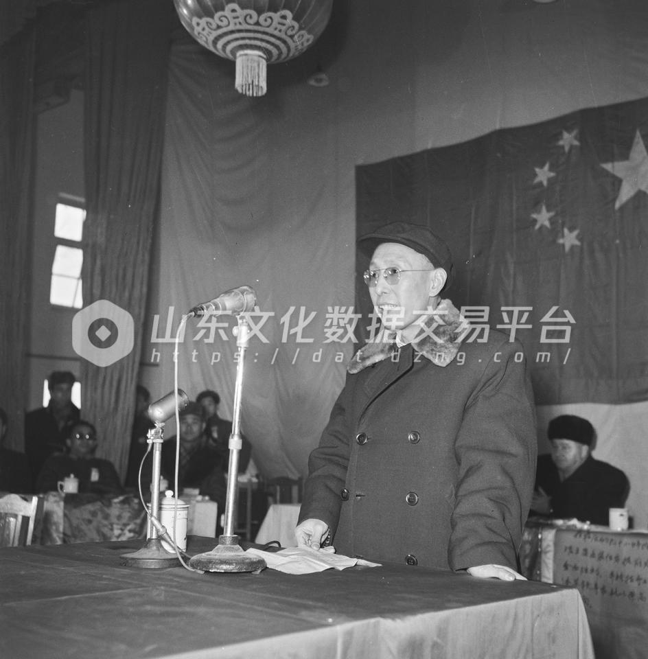 省委书记处书记邓晨西讲话。