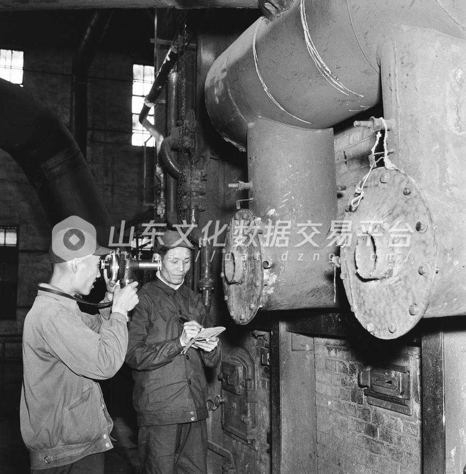 济南仁丰纱厂的煤气炉。