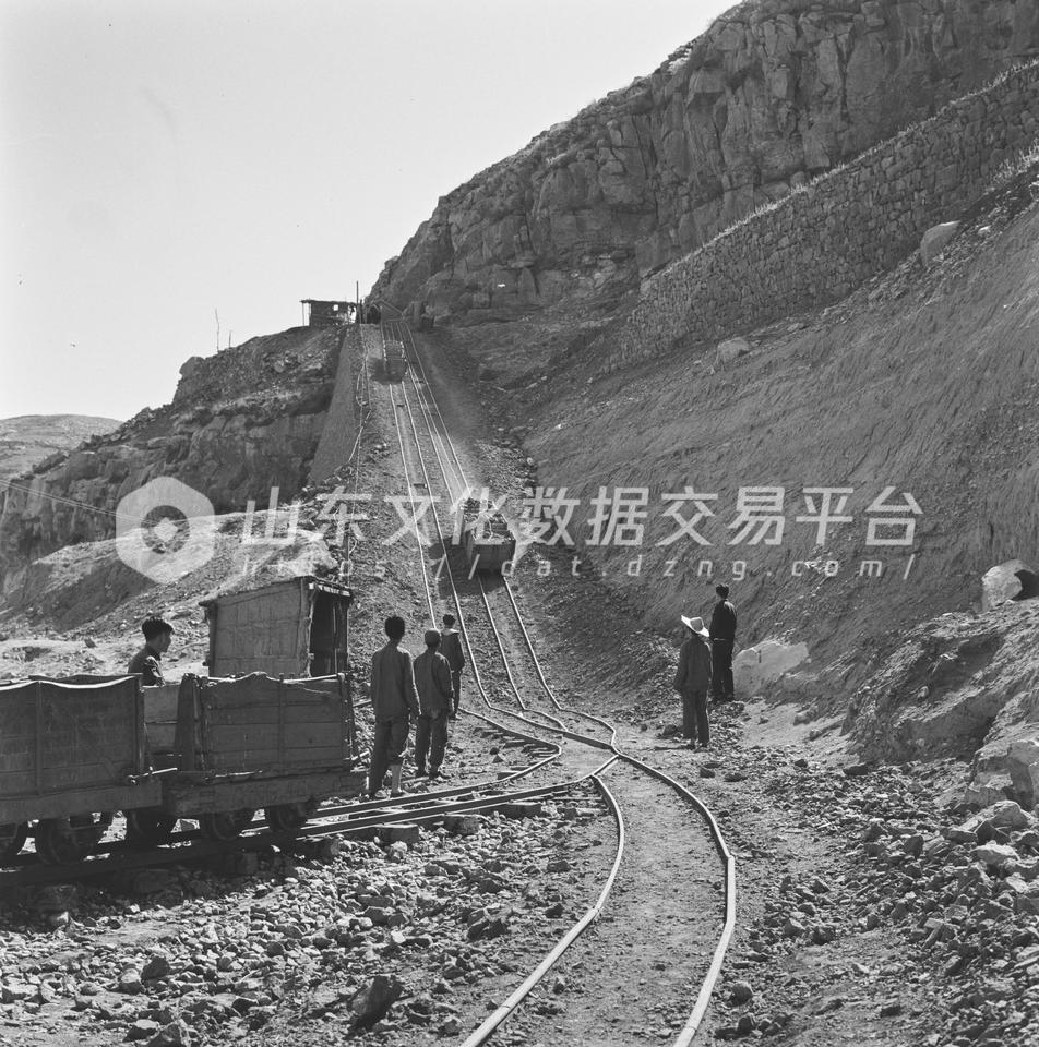 淄博市矿区运输小铁路。