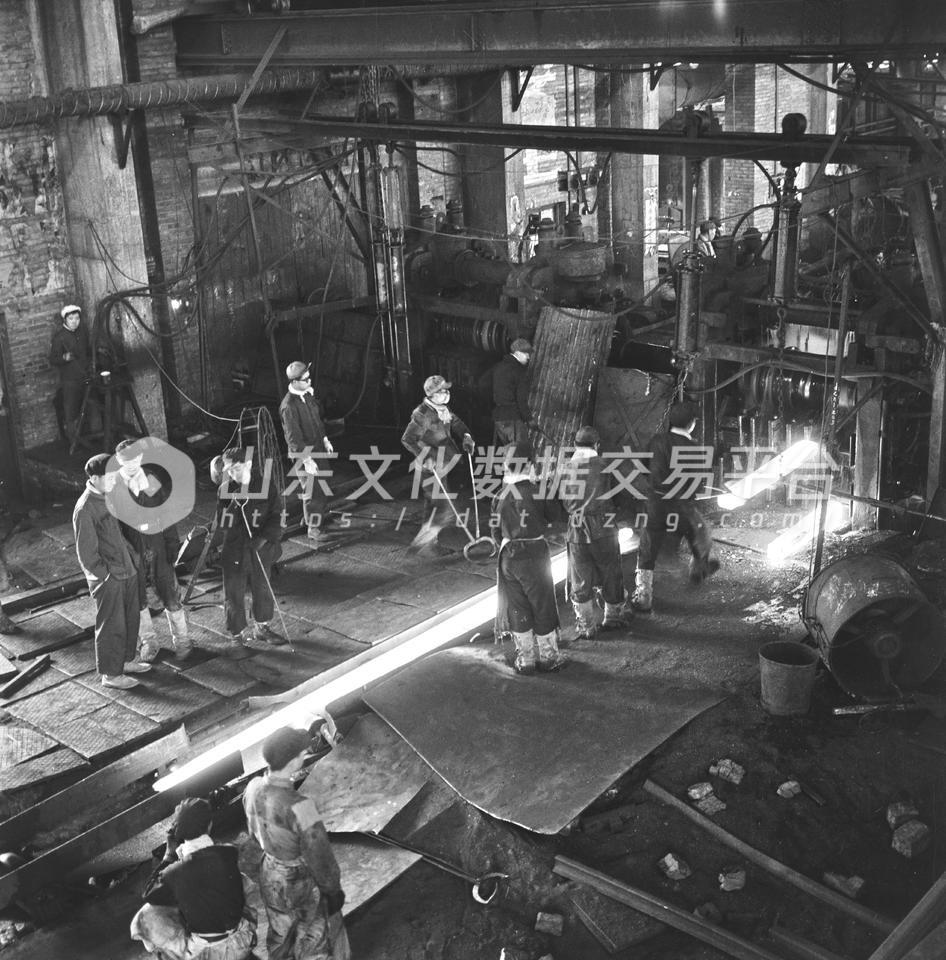 潍坊市钢铁工业生产。