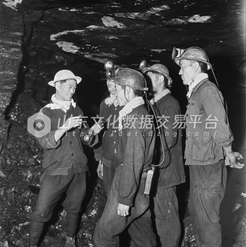 潍坊市坊子煤矿劳动竞赛。