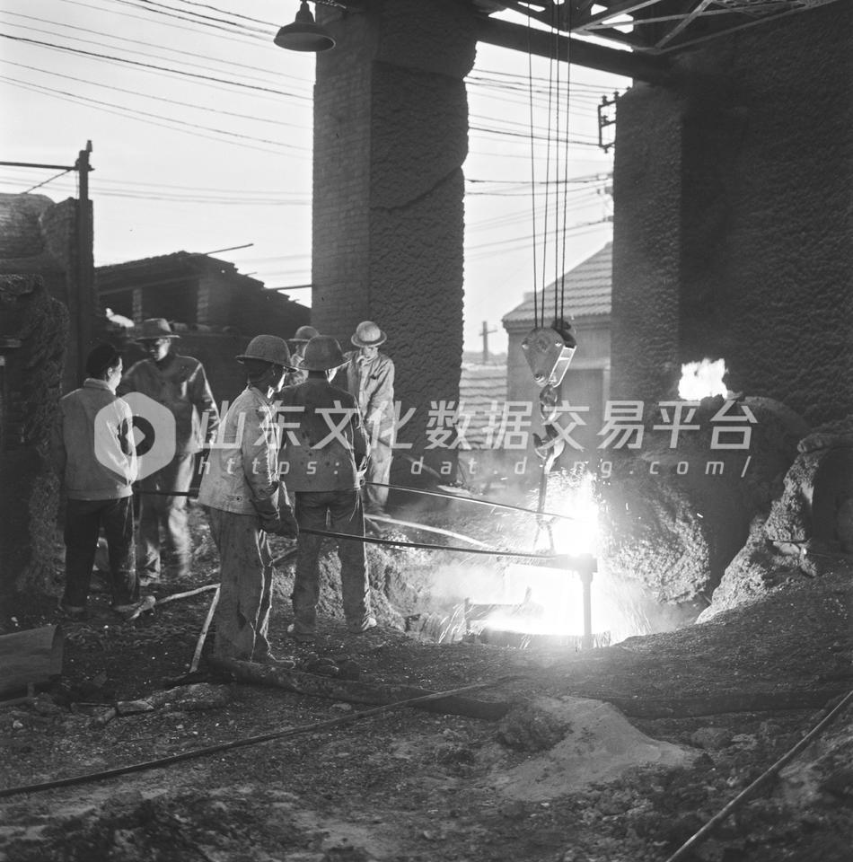 青岛自行车厂小转炉。